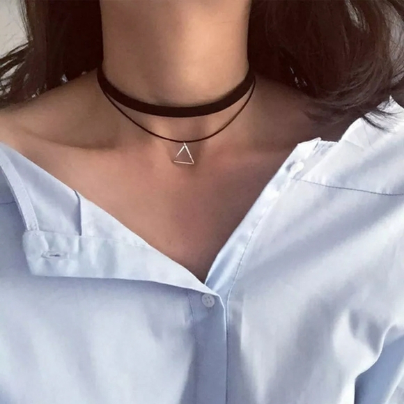 Jewelry - 🖤Cute triangle charm choker